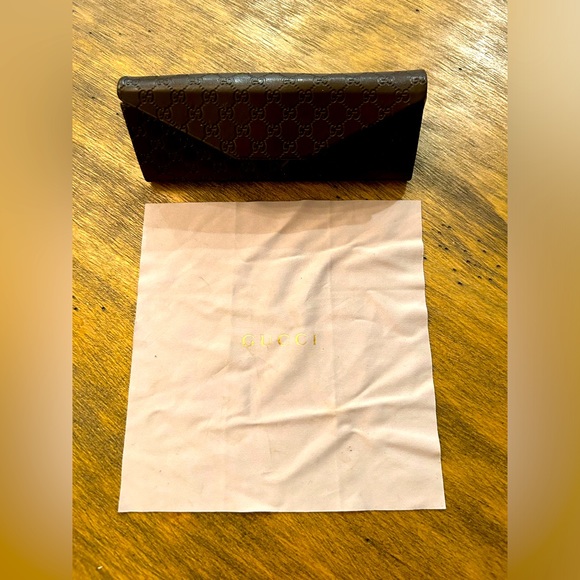 Gucci Folding Eyeglass Case GG Logo Cleaning Cloth Brown Clasp main image 13